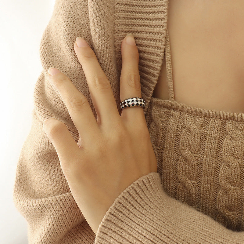 Cora - Black and White Plaid Ring