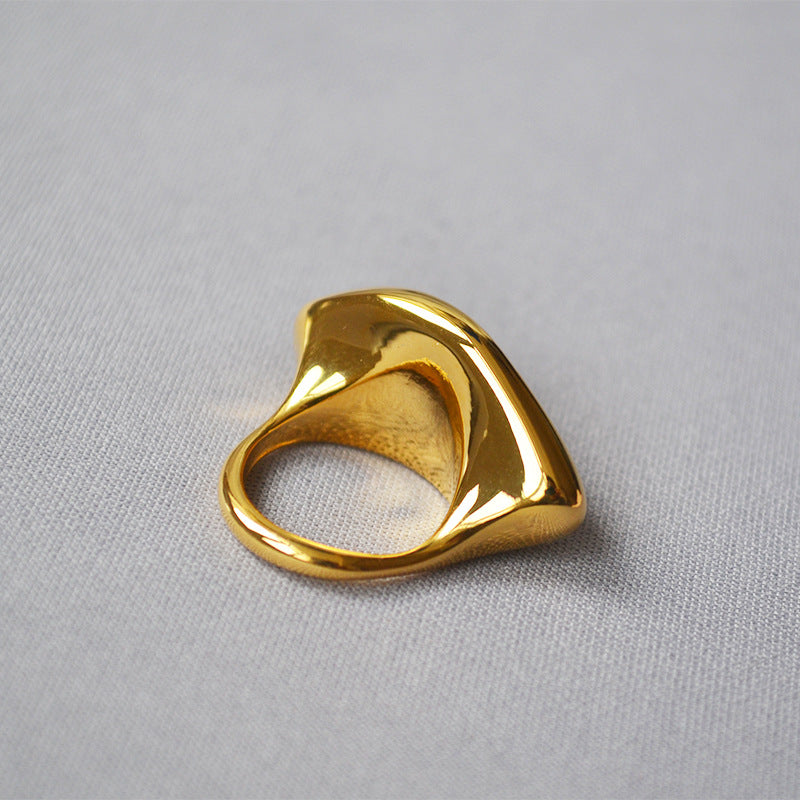 Luv Echo Jewelry - Thick line sexy lip fashion ring with a sense of design